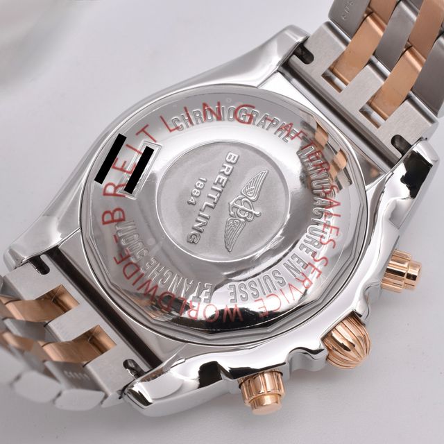 Breitling Chronomat 44 CB0110 Image 4